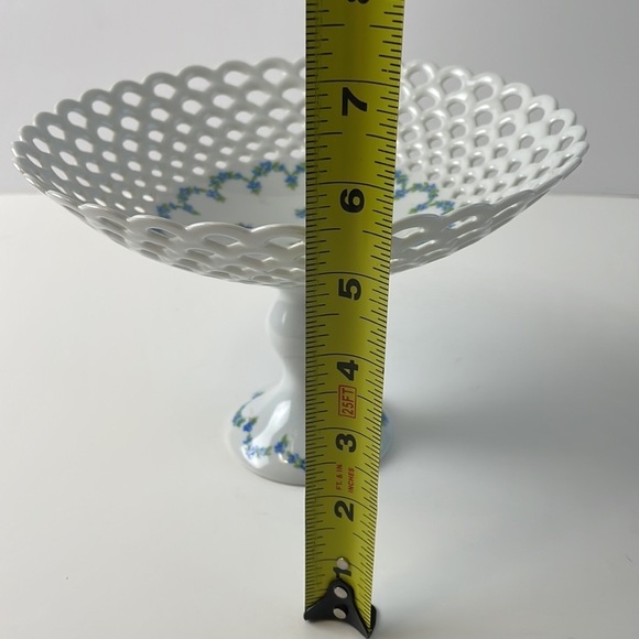 Wallendorf Vintage Porcelain Reticulated Pedestal Dish Compote - Picture 12 of 12